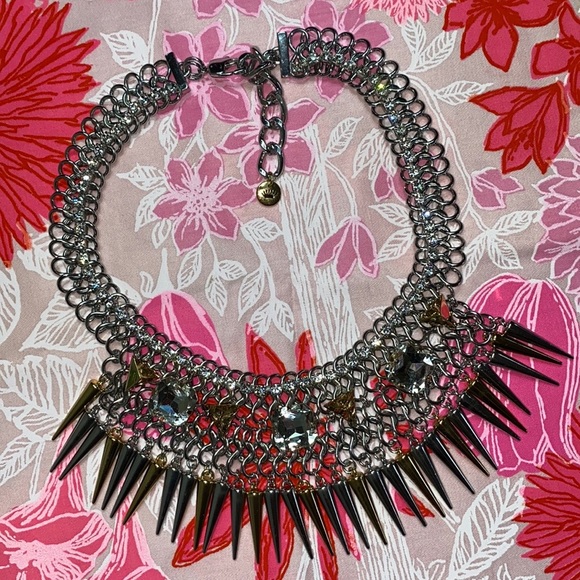 ✨JC✨Rhinestone Spike Drama Necklace - Picture 4 of 12